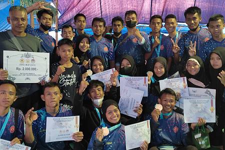 Juara Umum I pada Kejuaraan Pencak Silat Naga Laut Cup I Tahun 2022